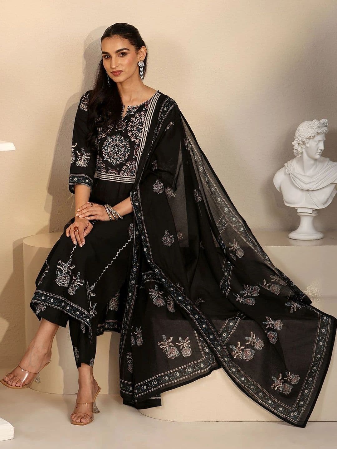 Libas Women Ethnic Motifs Printed Regular Kurta with Trousers & With Dupatta - view 1