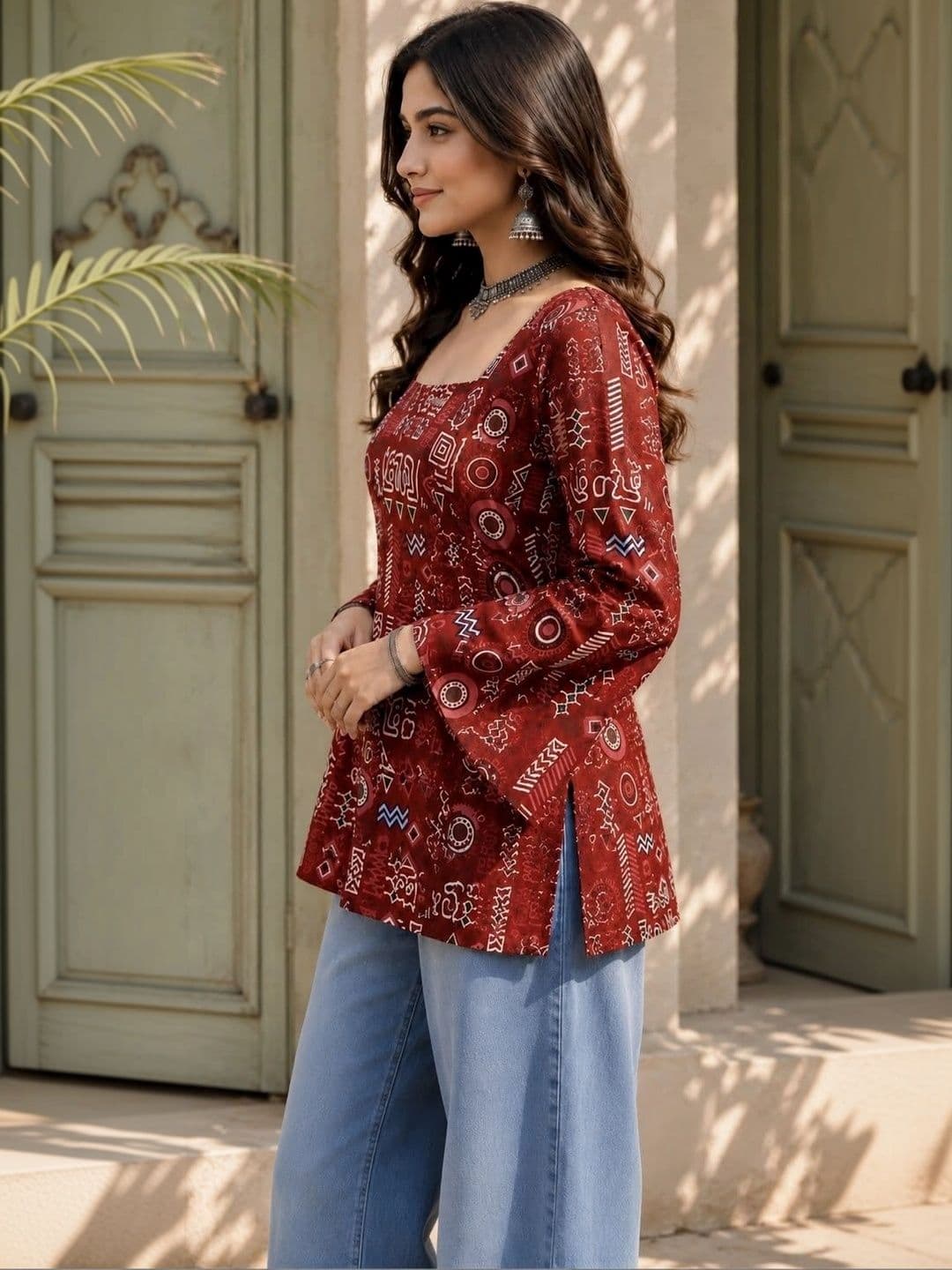 Sangria Women Printed Flared Sleeves Kurta thumbnail 2