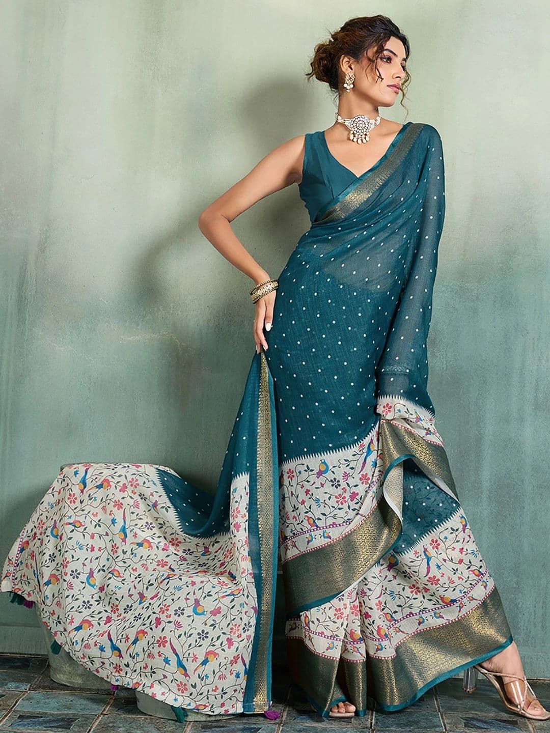 AMRUTKALA SAREES Floral Designer Block Print Saree thumbnail 2