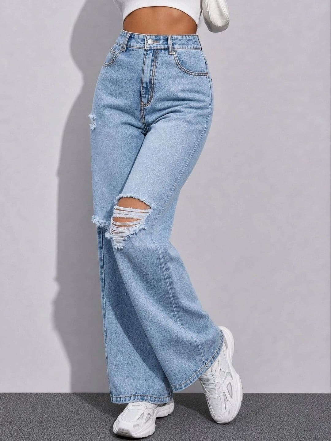 The Roadster Lifestyle Co Women Pure Cotton Ripped Relaxed Fit Jeans thumbnail 2