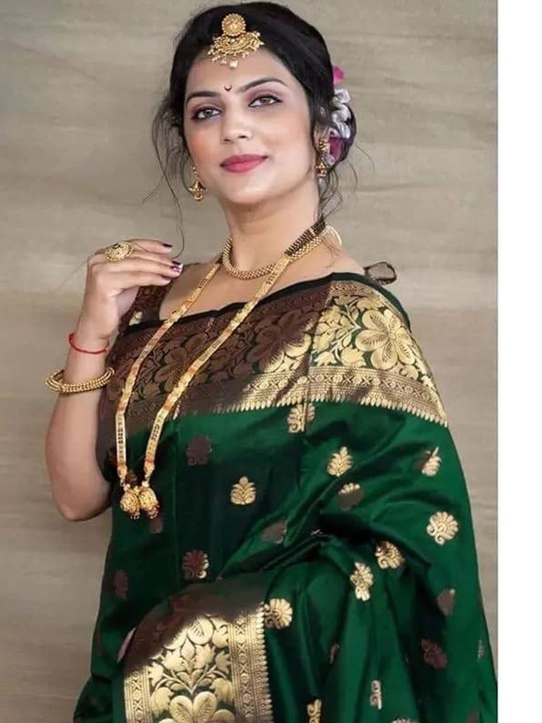ADIANADI Woven Design Zari Silk Cotton Banarasi Saree thumbnail 4