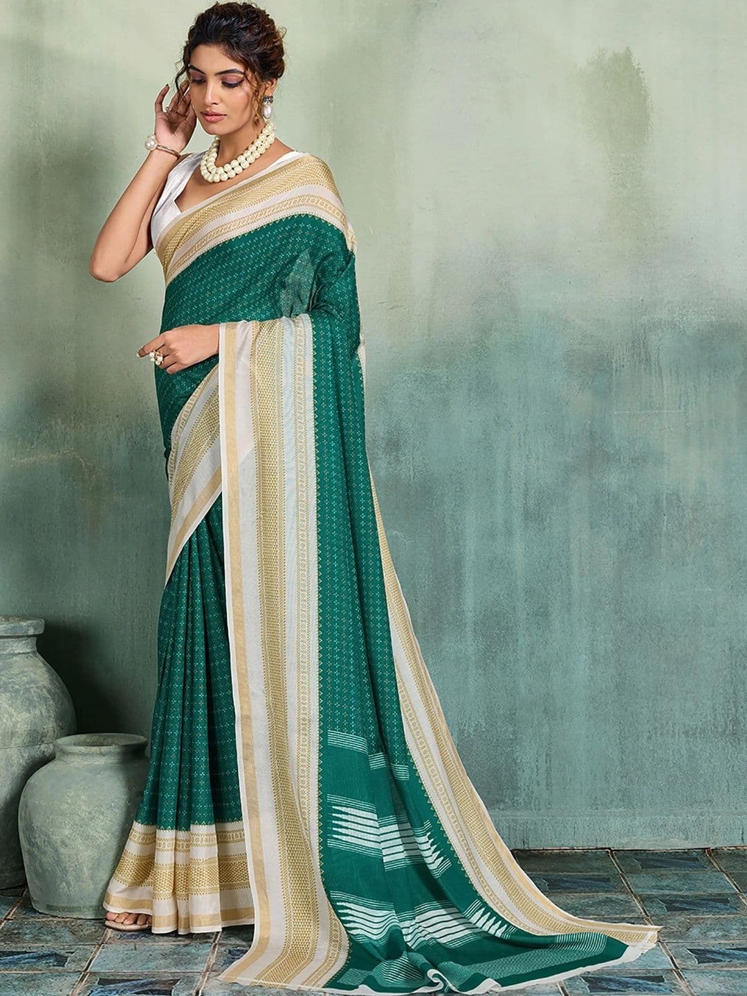 AMRUTKALA SAREES Woven Design Designer Block Print Saree thumbnail 4