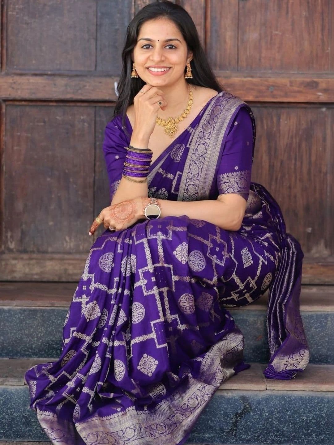 ADIANADI Zari Silk Cotton Banarasi Saree thumbnail 3