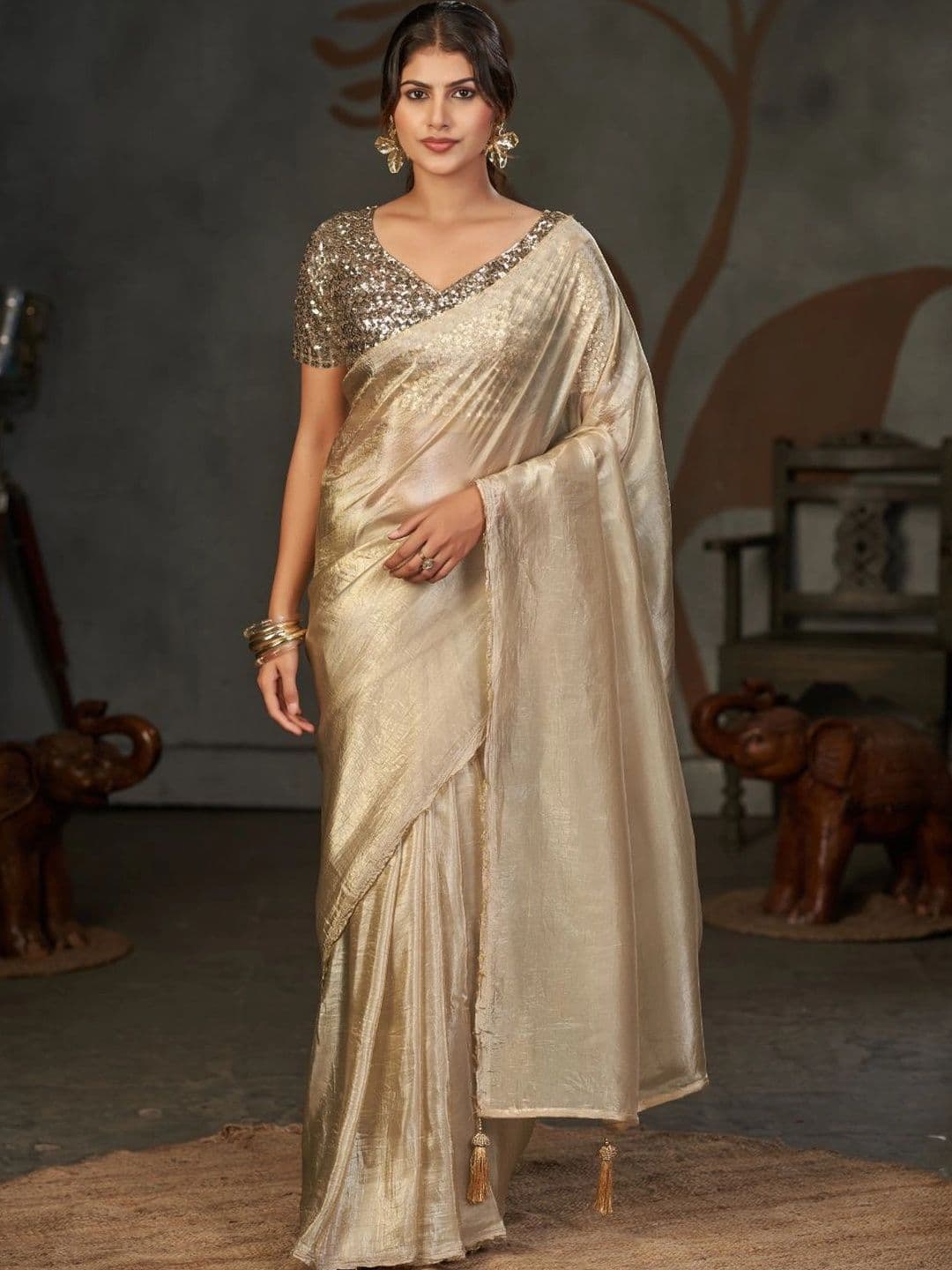 Parmila Fashion Sequinned Organza Designer Saree thumbnail 2