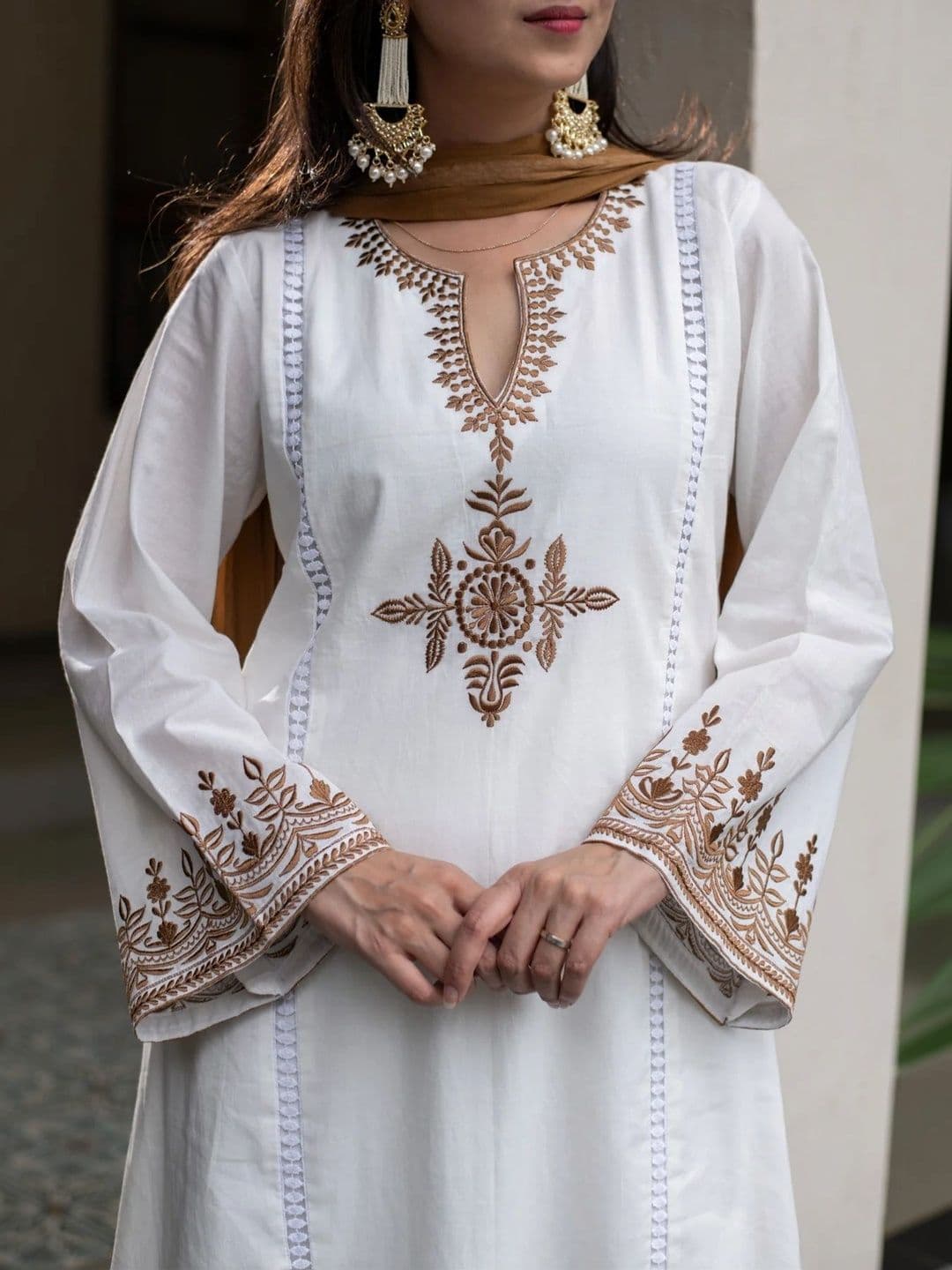 Laxmichhaya Women Round Neck White Ethnic Motif Embroidered Kurta with Palazzo and Dupatta thumbnail 2