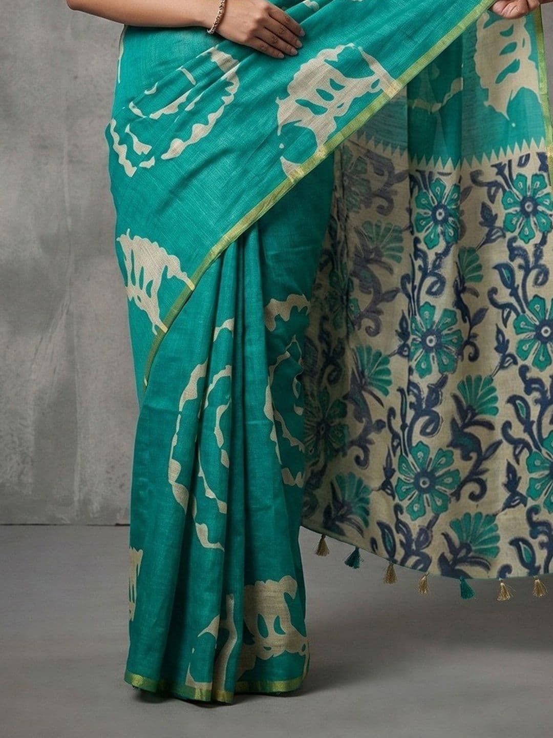 Peachmode Abstract Printed Linen Blend Saree thumbnail 4