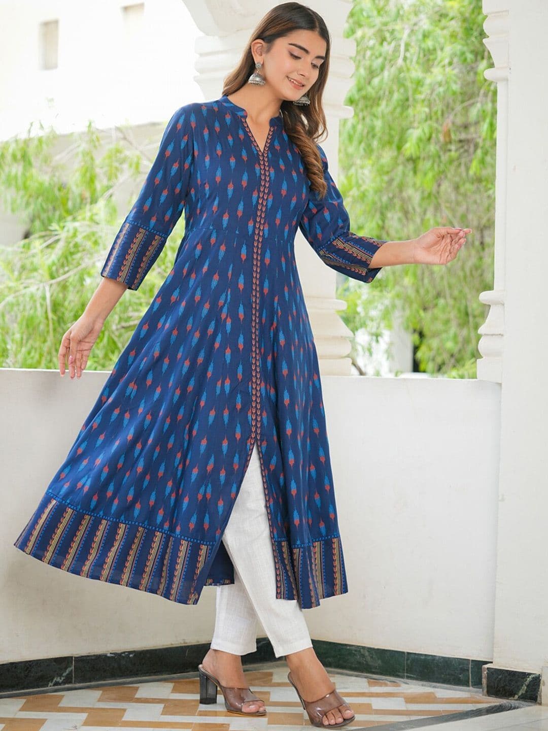 KALINI Abstract Printed Anarkali Kurta thumbnail 3