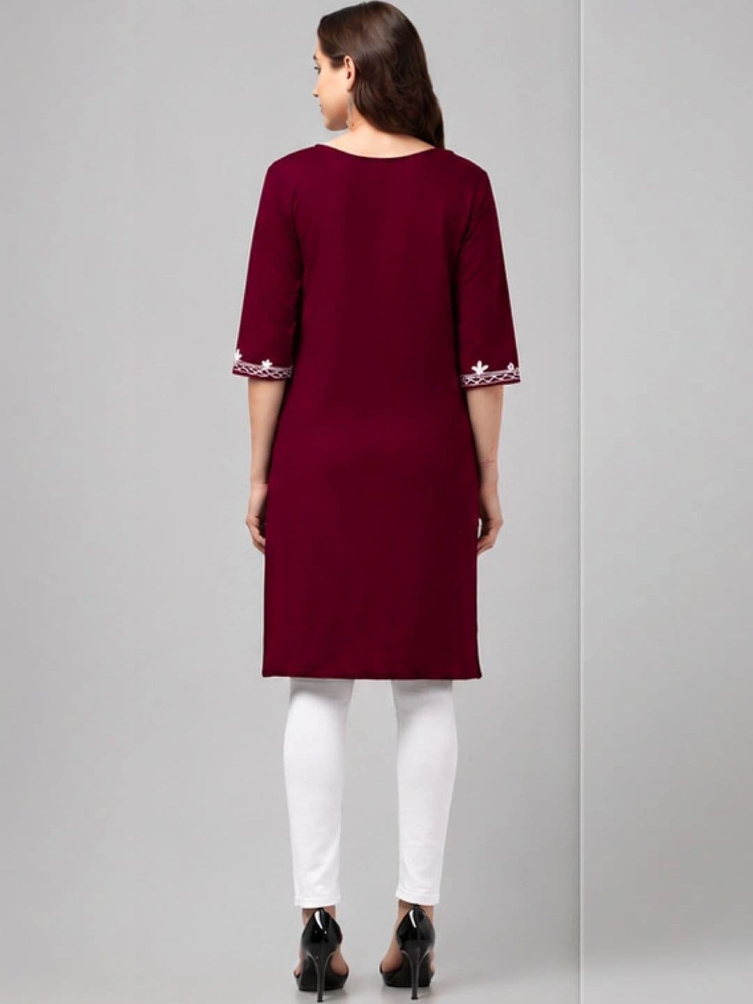 AFFLEON Women Embroidered Thread Work Woollen Kurta thumbnail 6
