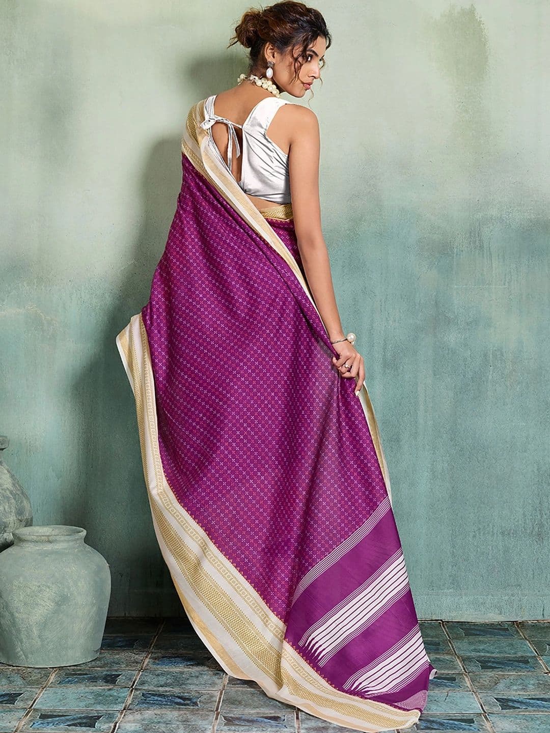 AMRUTKALA SAREES Woven Design Zari Designer Block Print Saree thumbnail 4
