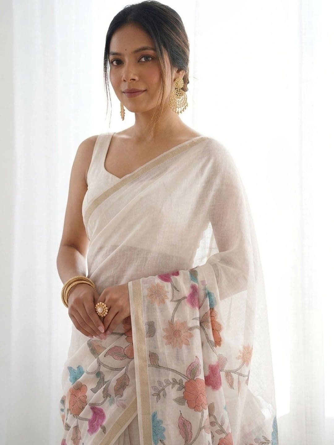 SAMANTHA Floral Linen Blend Belted Saree thumbnail 4