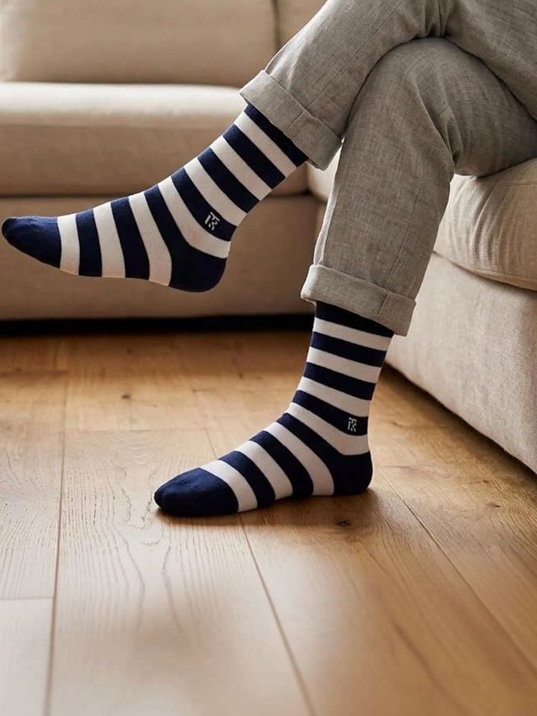 Kikitoes Men Pack of 3 Assorted Bamboo Striped Above Ankle Socks thumbnail 3
