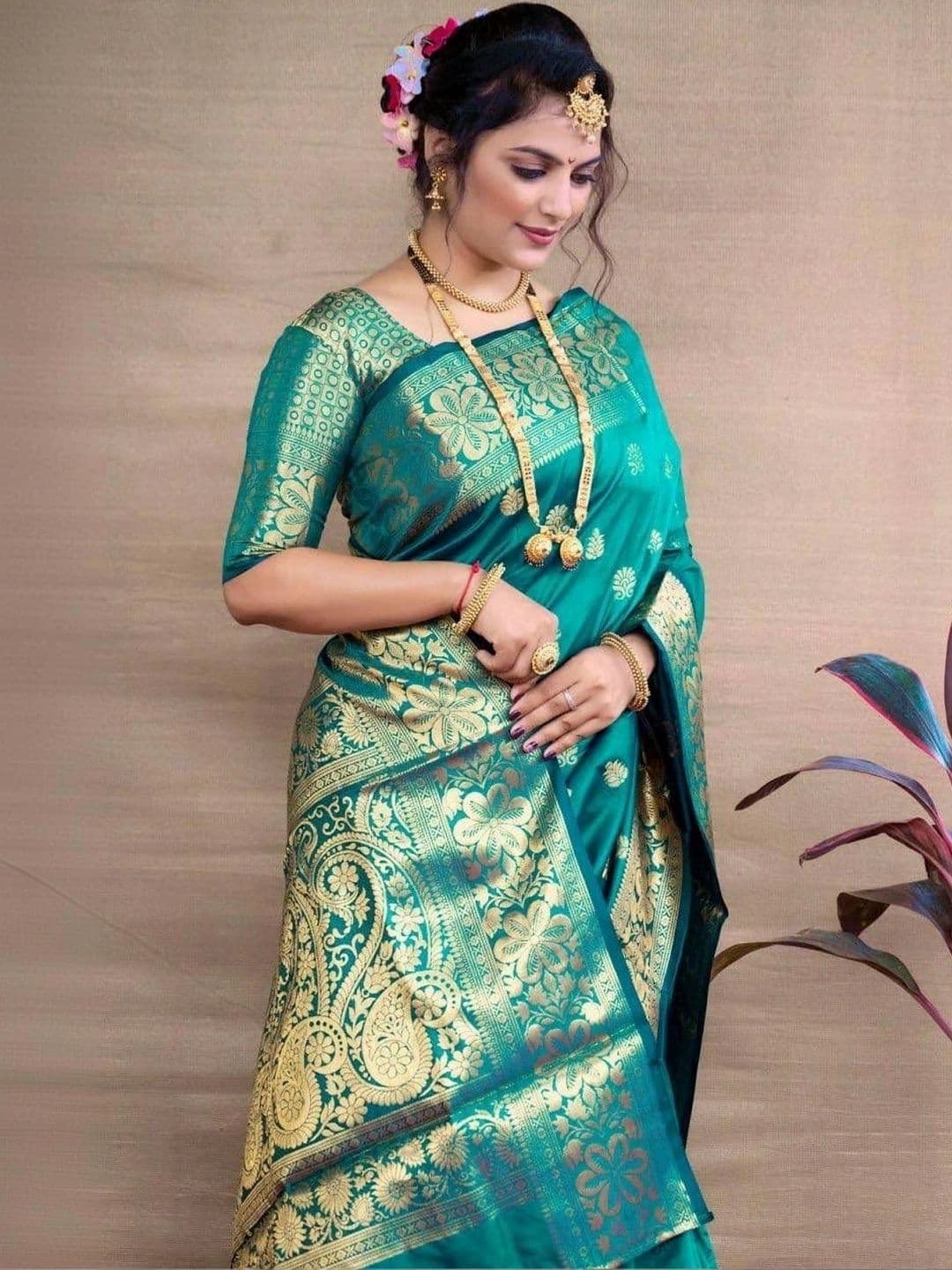 ADIANADI Woven Design Zari Silk Cotton Banarasi Saree thumbnail 2