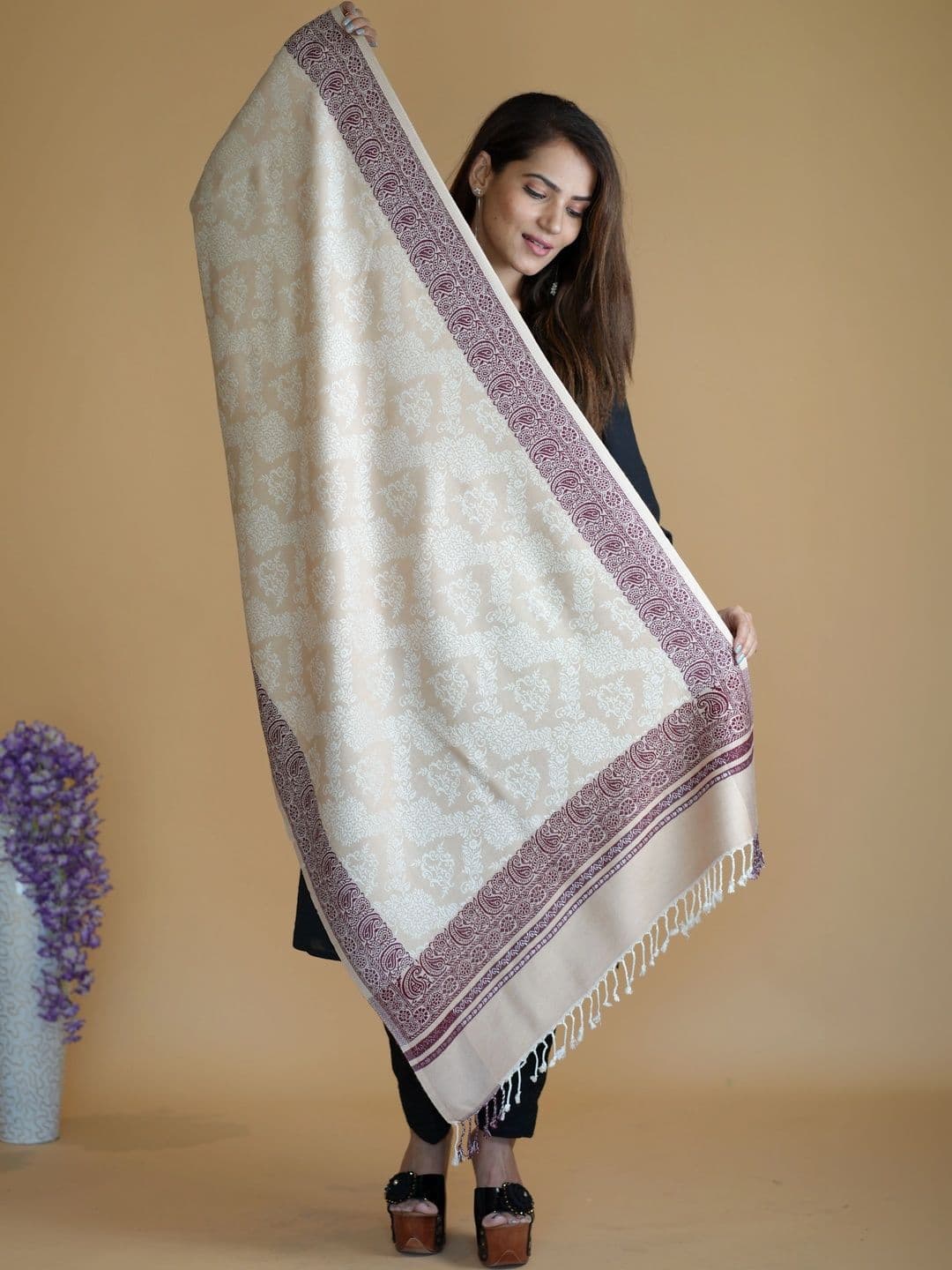 SHIFNEEN Women Paisley Printed Acrylic Shawl thumbnail 5