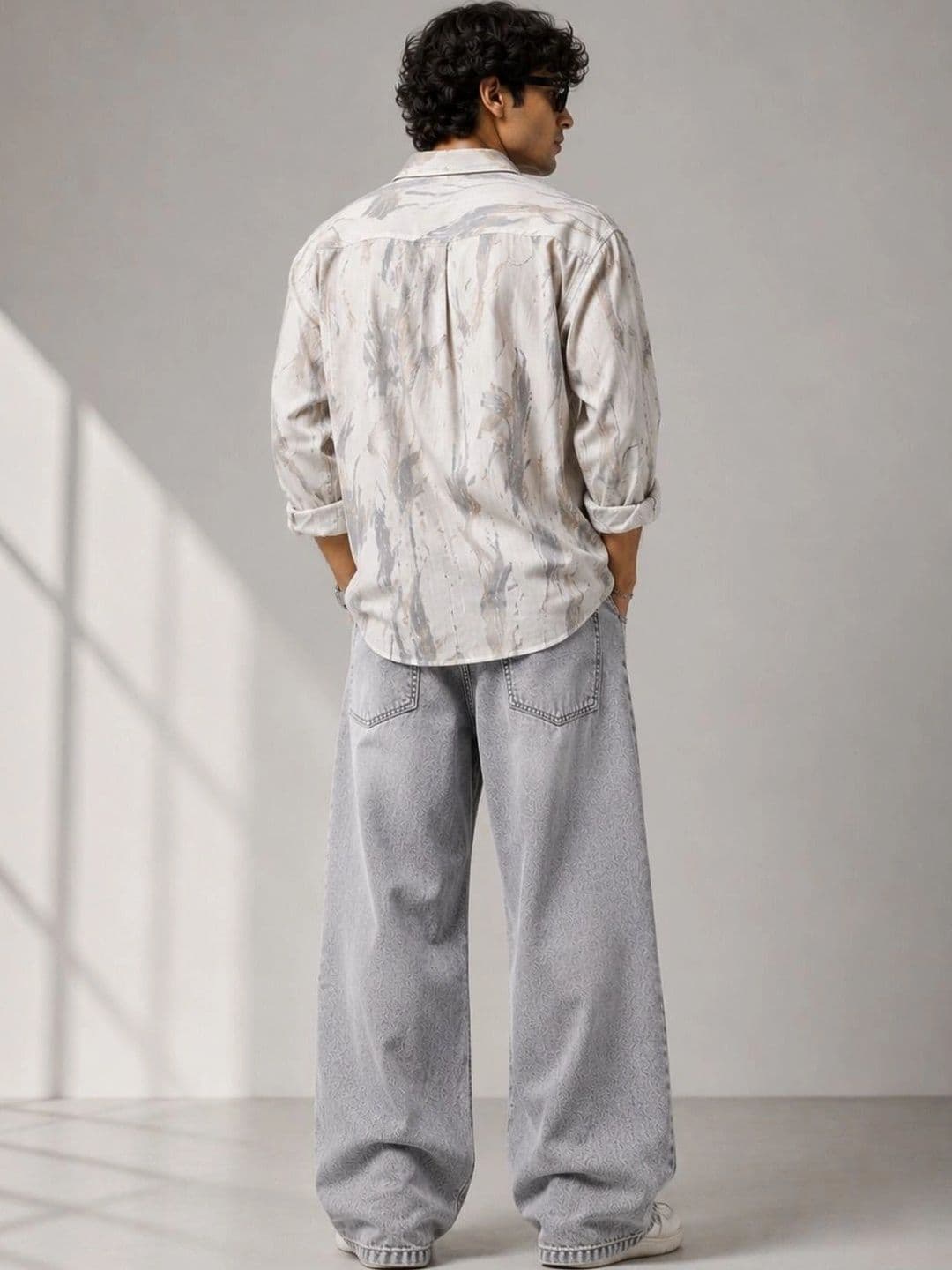 SiNk DENIMS Men Wide Leg Mid-Rise Light Fade Jeans thumbnail 4