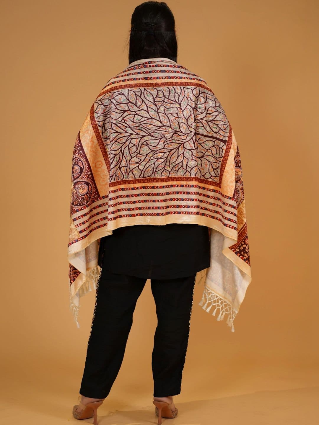 SHIFNEEN Women Botanical Printed Velvet Shawl thumbnail 2