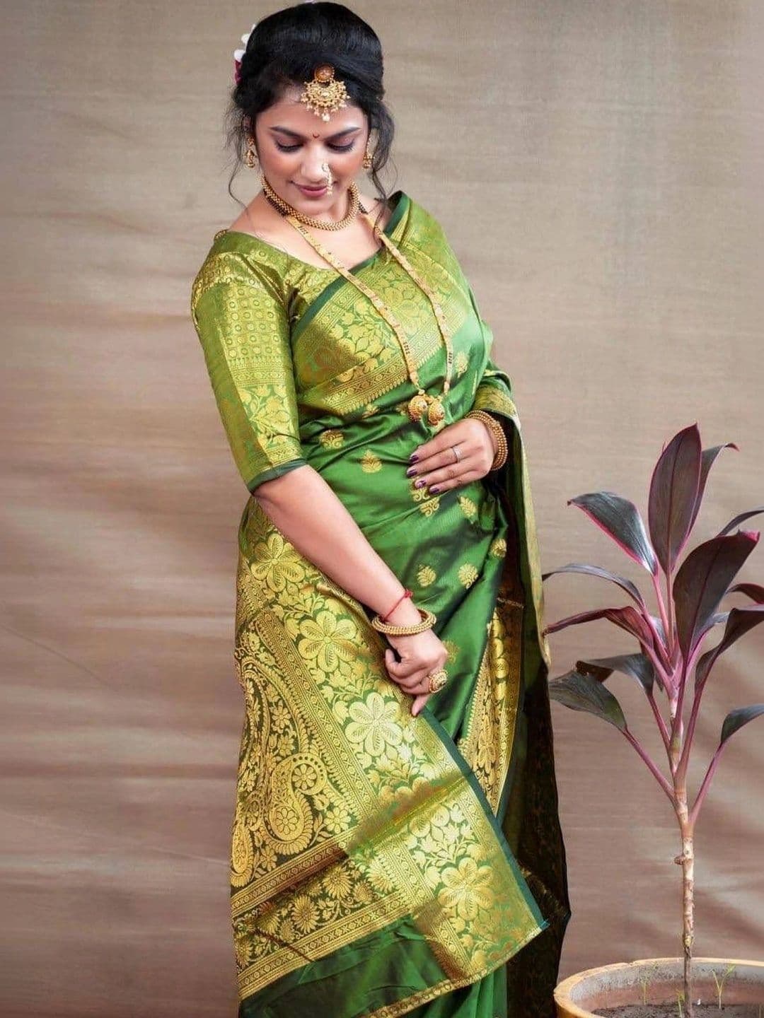 ADIANADI Woven Design Zari Silk Cotton Banarasi Saree thumbnail 4