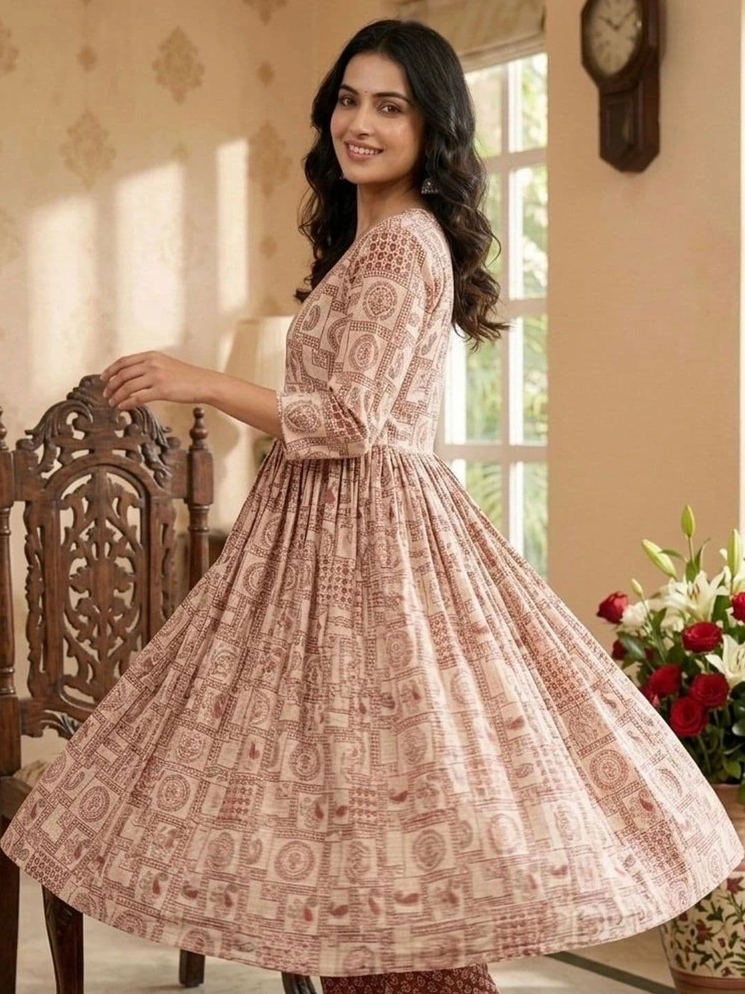 Khasmuda Attire Women Ethnic Motifs Printed Empire Pure Cotton Kurta with Trousers thumbnail 2