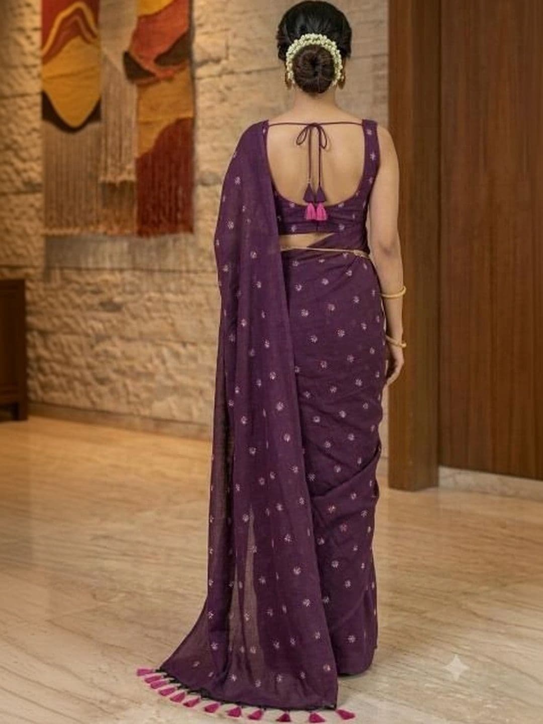SHYAMALI BOUTIQUE Floral Embroidered Pure Cotton Saree thumbnail 4