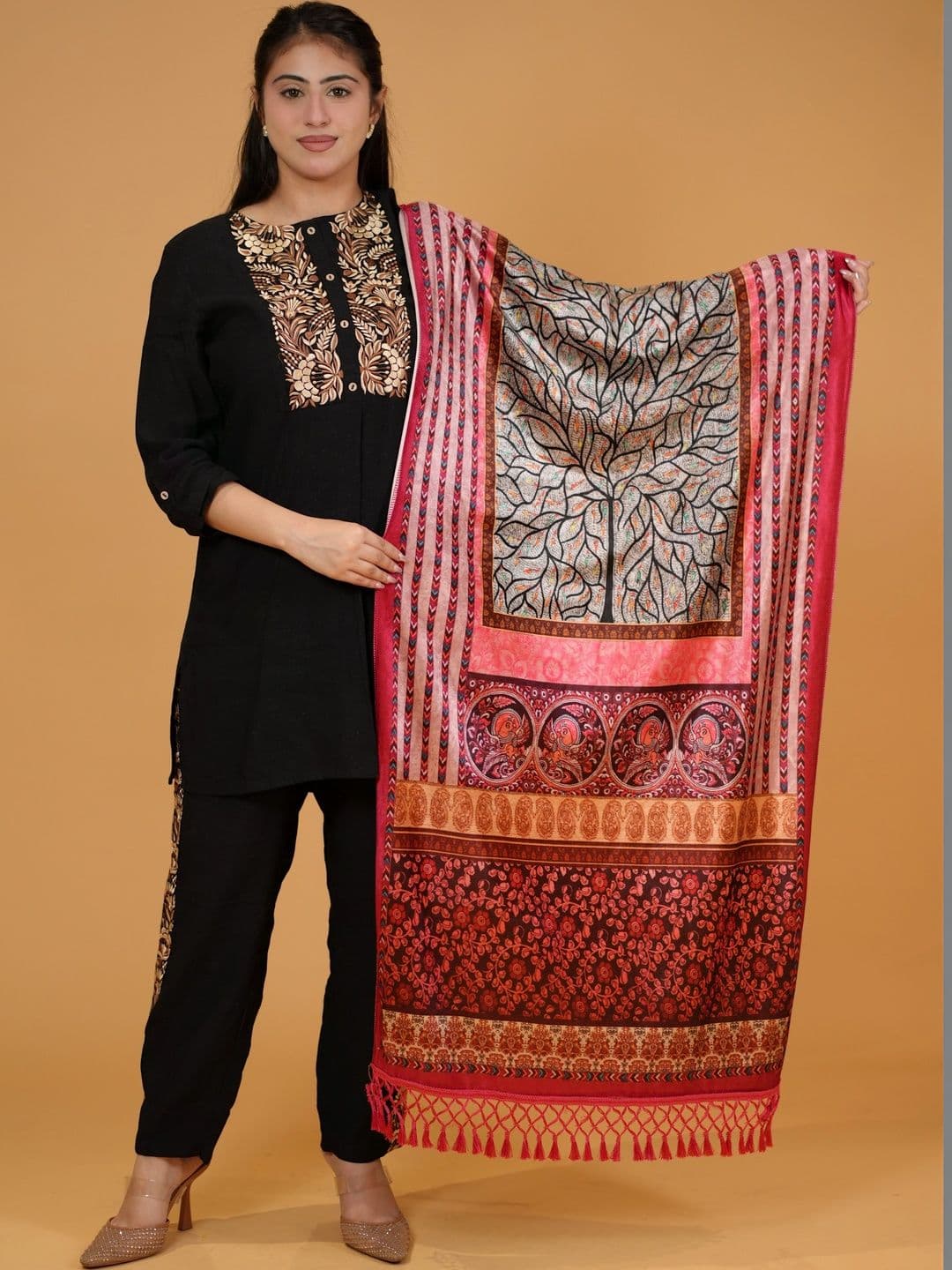 SHIFNEEN Women Floral Printed Velvet Shawl thumbnail 3