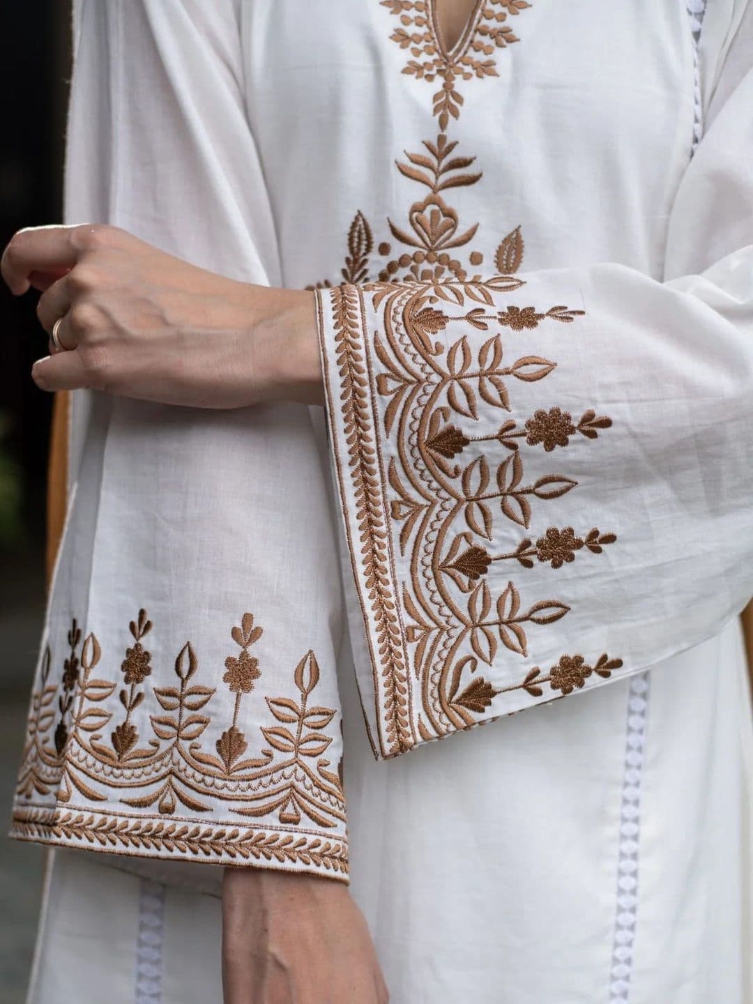 YAROSHI FASHION Women Embroidered Regular Kurta with Palazzos & With Dupatta thumbnail 6