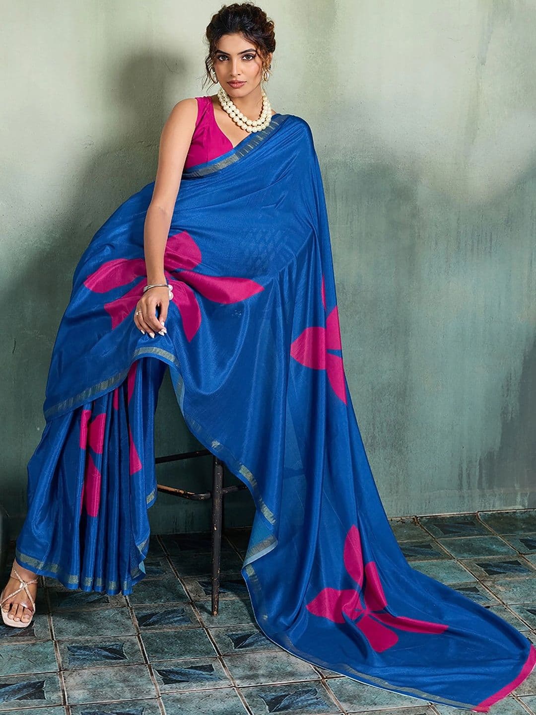 AMRUTKALA SAREES Floral Designer Block Print Saree thumbnail 2