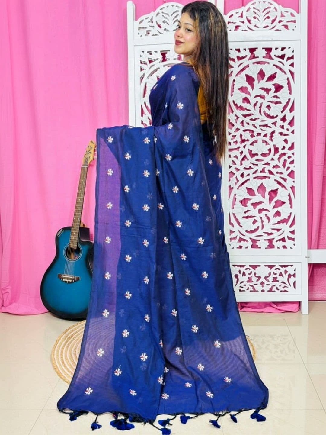 BongAp Embroidered Khadi Saree thumbnail 3
