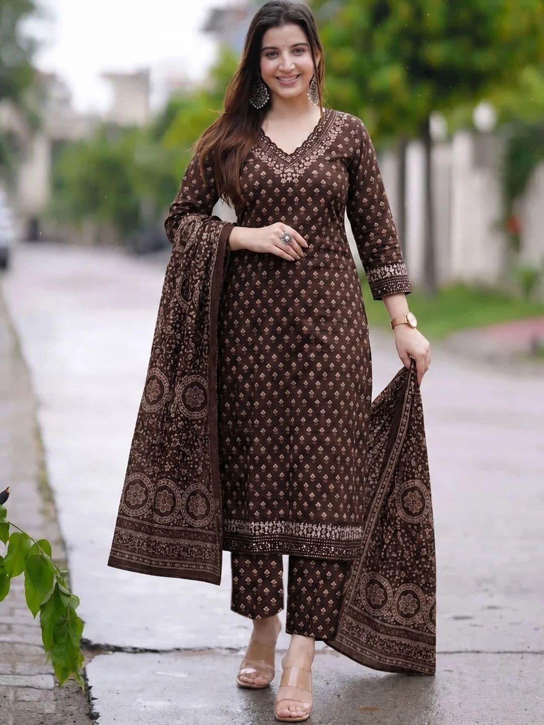 GoSriKi Women Ethnic Motifs Printed Regular Kurta with Trousers & With Dupatta thumbnail 5