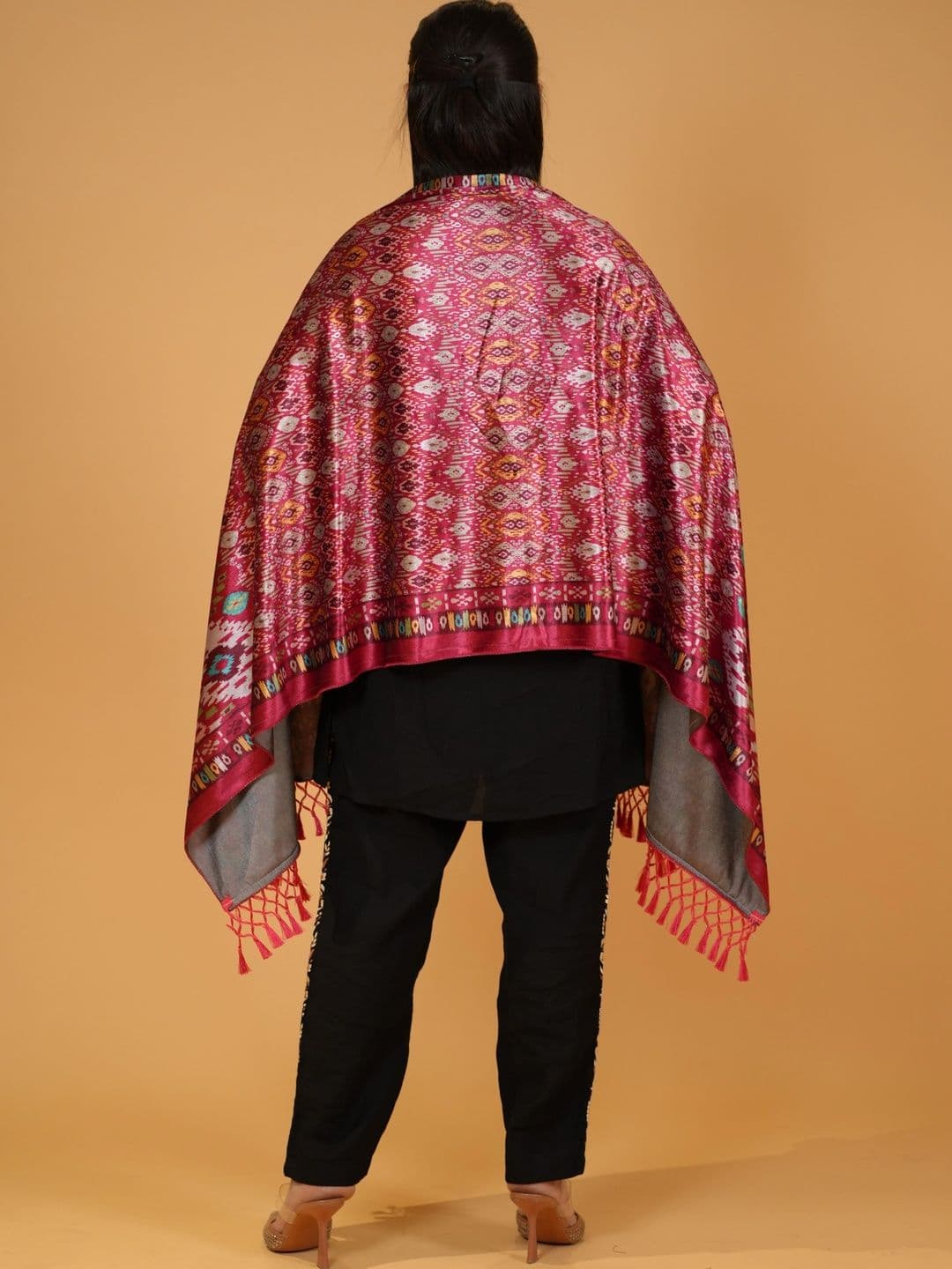 SHIFNEEN Women Ethnic Motifs Printed Velvet Shawl thumbnail 4