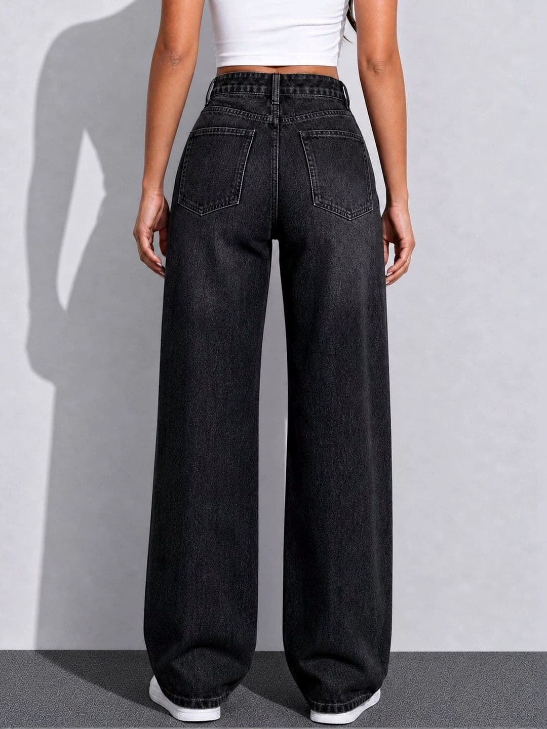 The Roadster Lifestyle Co. Women Clean Look Wide Leg Fit Denim Jeans thumbnail 4