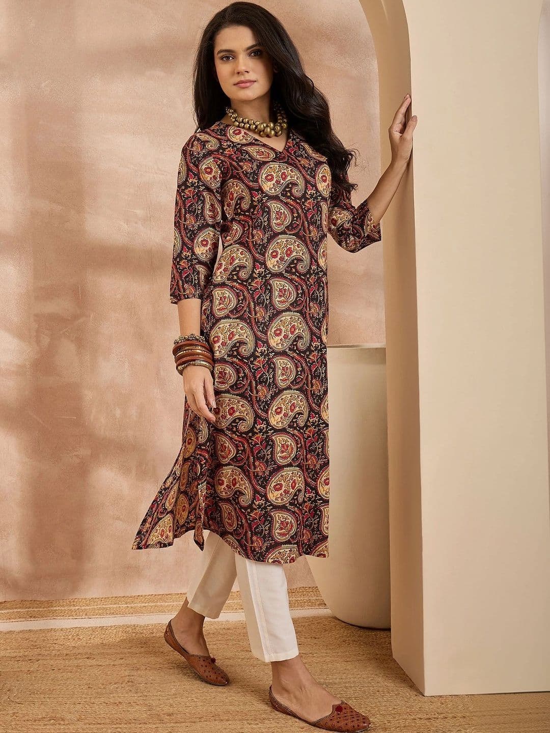 Anouk Women Paisley Printed Kurta thumbnail 7