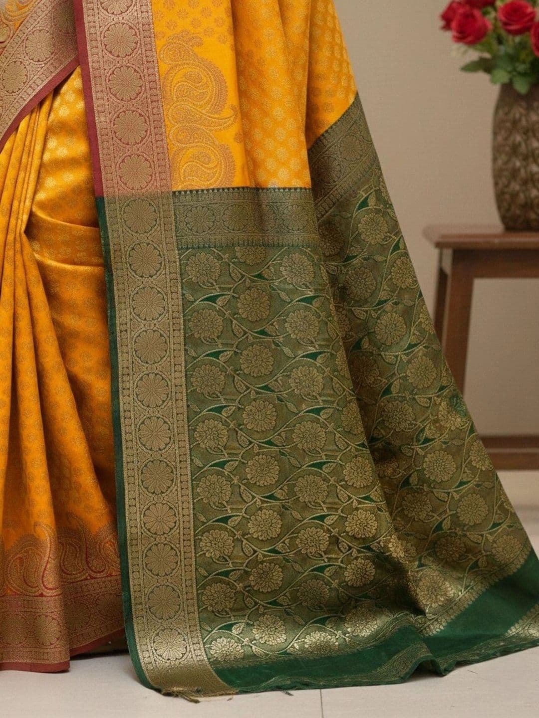 JISHA CREATION Woven Design Zari Art Silk Banarasi Saree thumbnail 3
