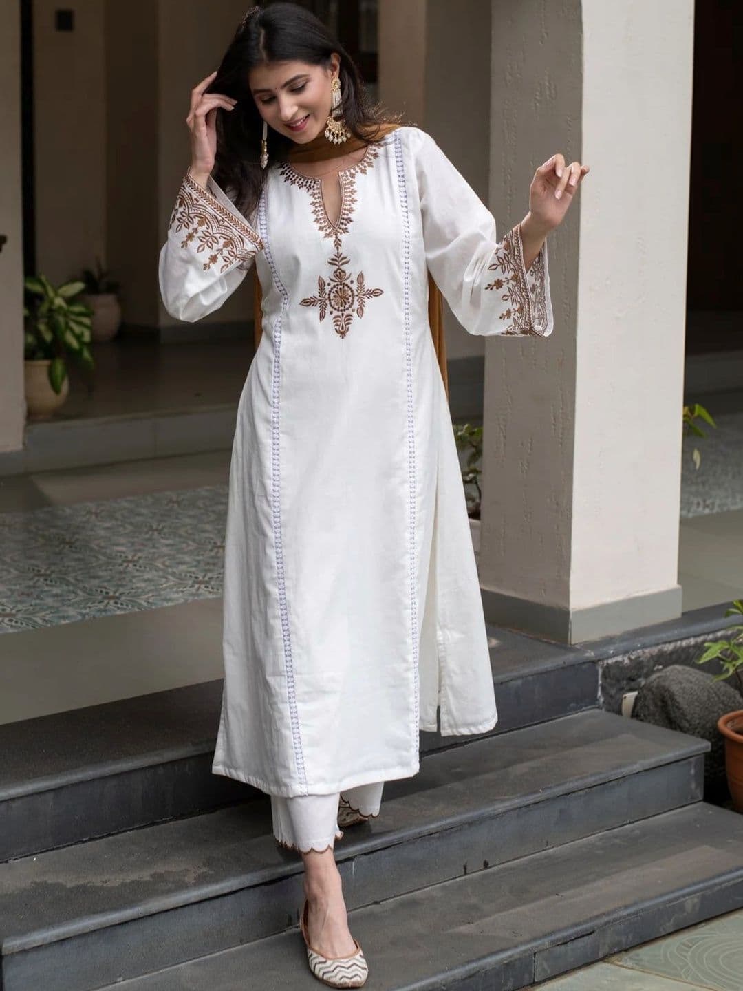 Laxmichhaya Women Round Neck White Ethnic Motif Embroidered Kurta with Palazzo and Dupatta thumbnail 7
