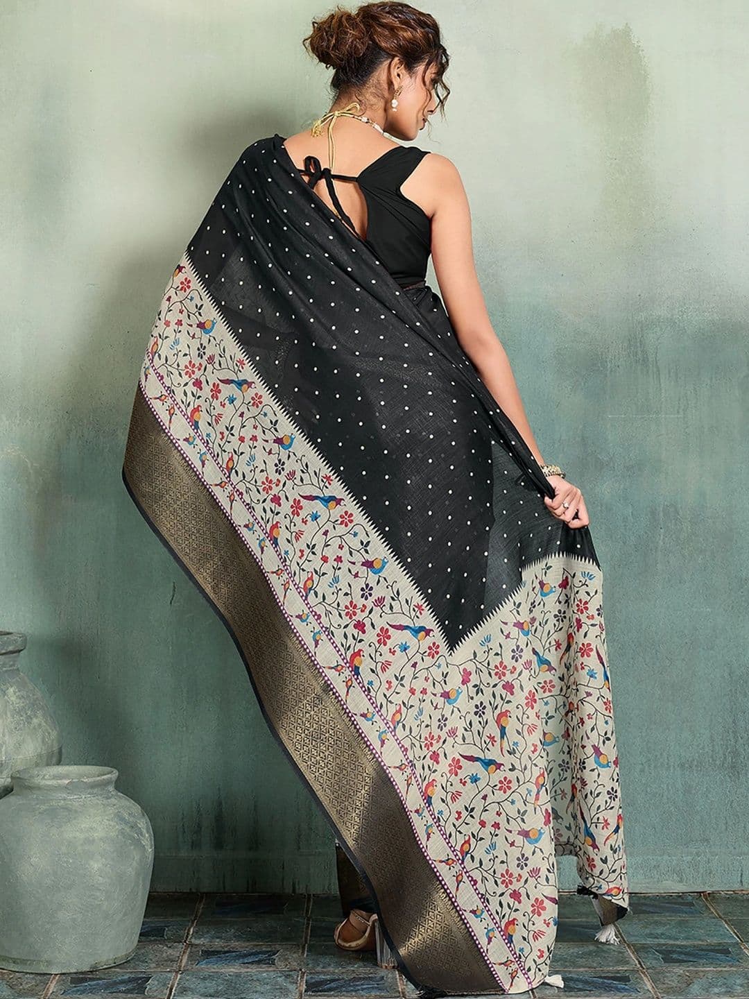 AMRUTKALA SAREES Floral Zari Designer Block Print Saree thumbnail 2