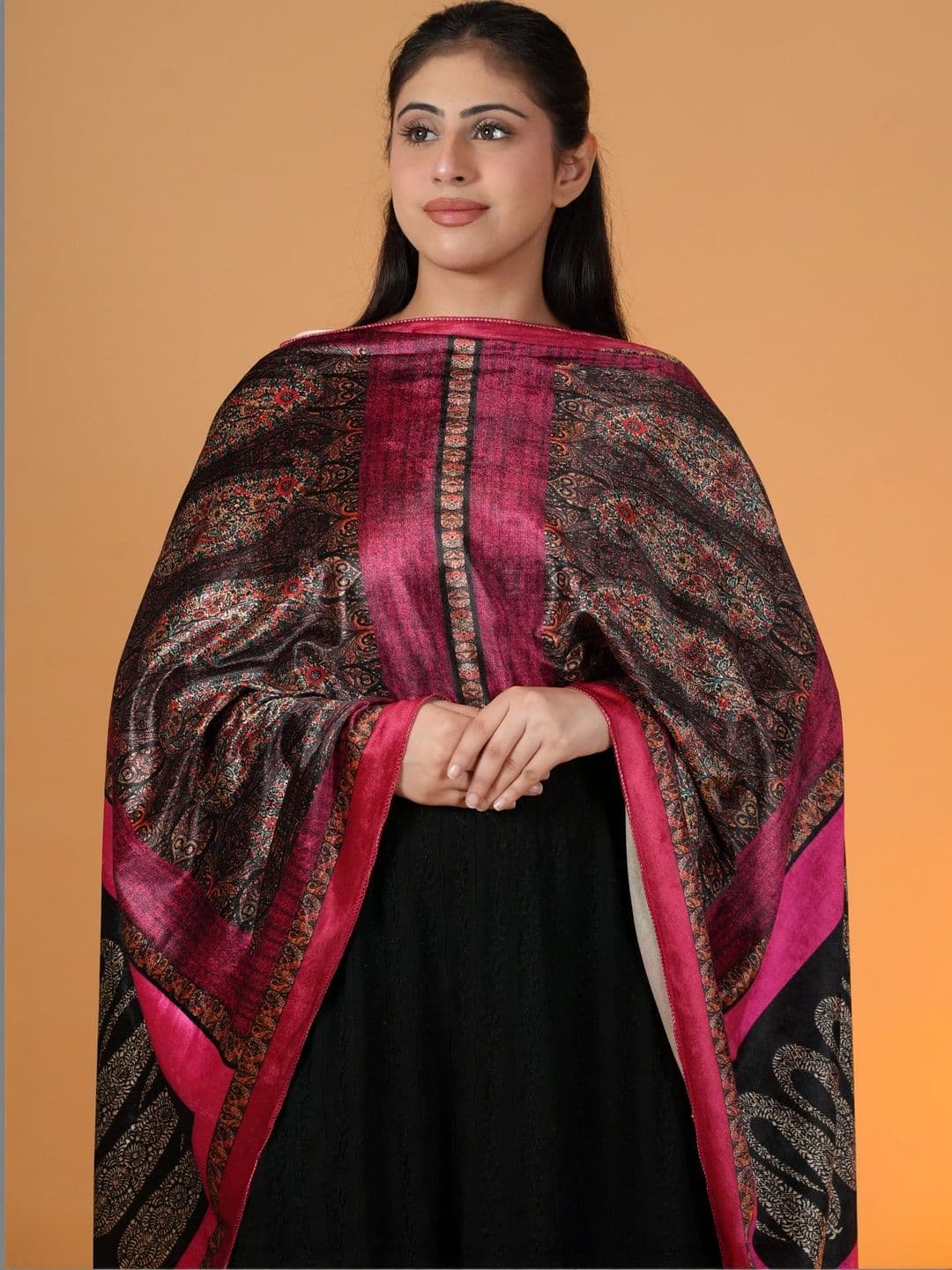 SHIFNEEN Women Paisley Printed Velvet Shawl thumbnail 4