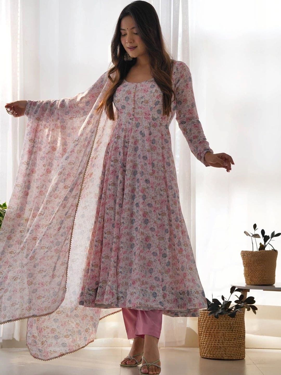 PALMIRA Women Floral Printed Regular Kurta with Trousers & With Dupatta thumbnail 3