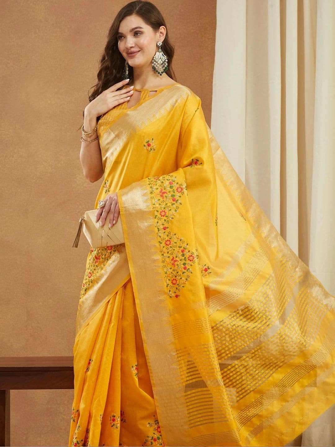 Sangria Floral Embroidered Art Silk Kasavu Saree thumbnail 2