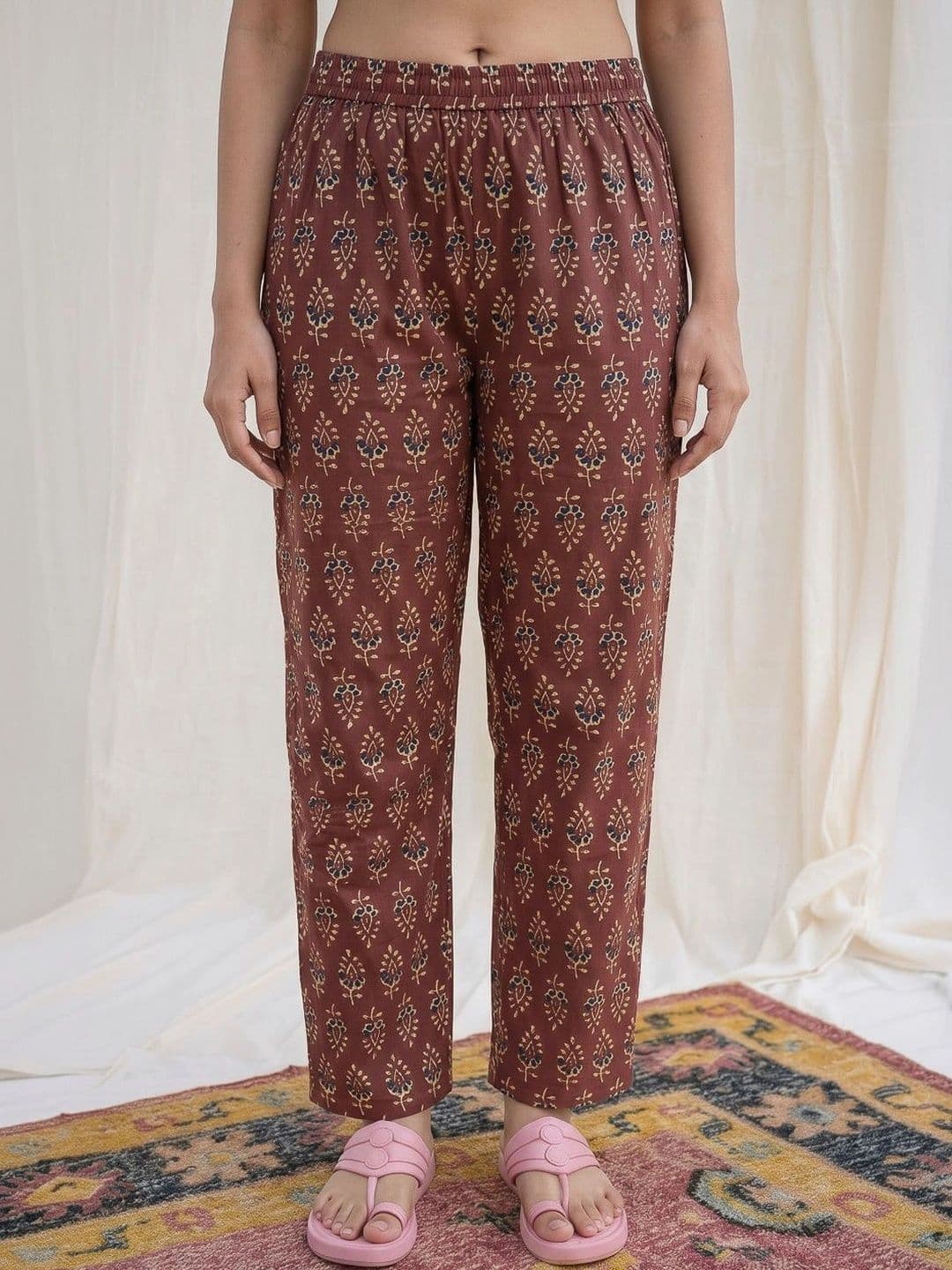 Meena Bazaar Women Ethnic Motifs Printed Regular Kurti with Trousers thumbnail 4
