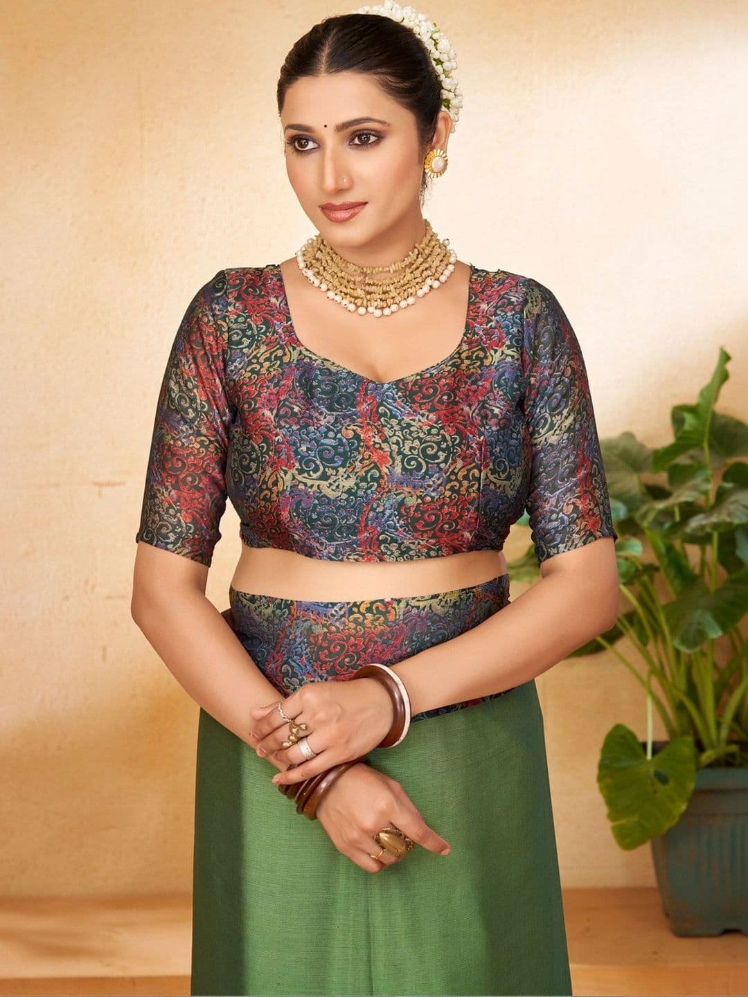 Vipul Floral Pure Chiffon Designer Saree thumbnail 4