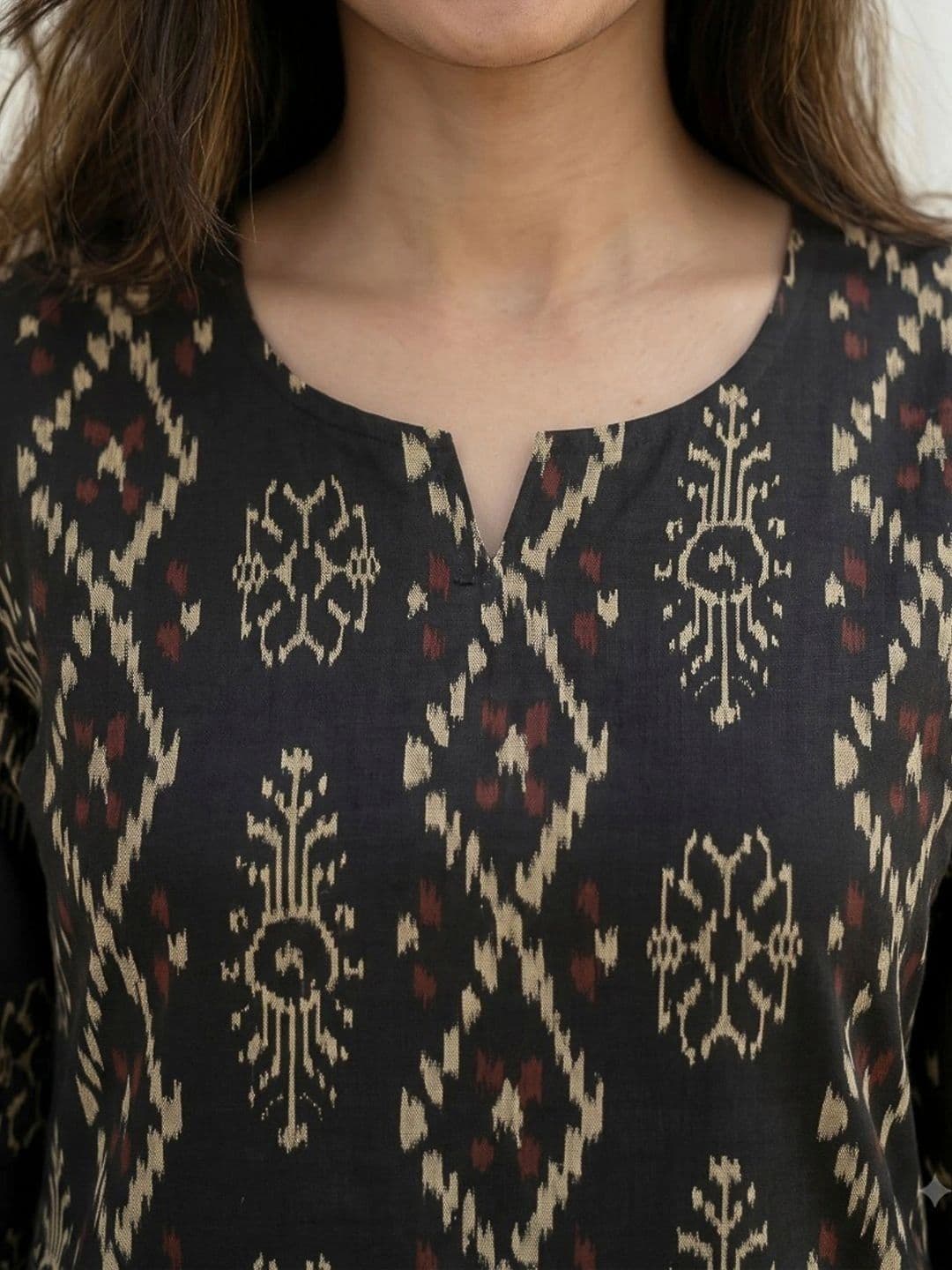 Meena Bazaar Women Printed Regular Kurti with Trousers thumbnail 4