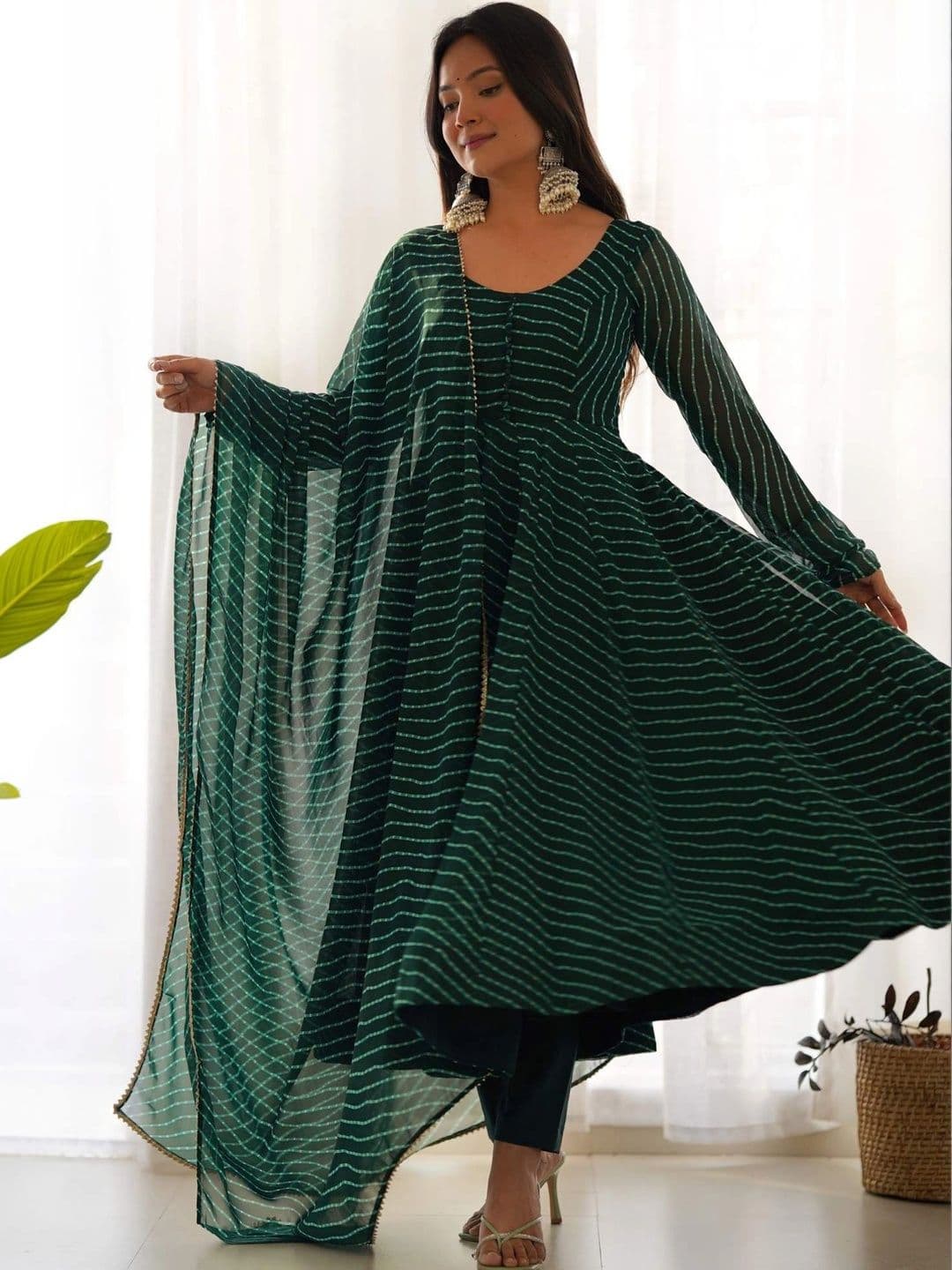 PALMIRA Women Leheriya Printed Regular Kurta with Trousers & With Dupatta thumbnail 4