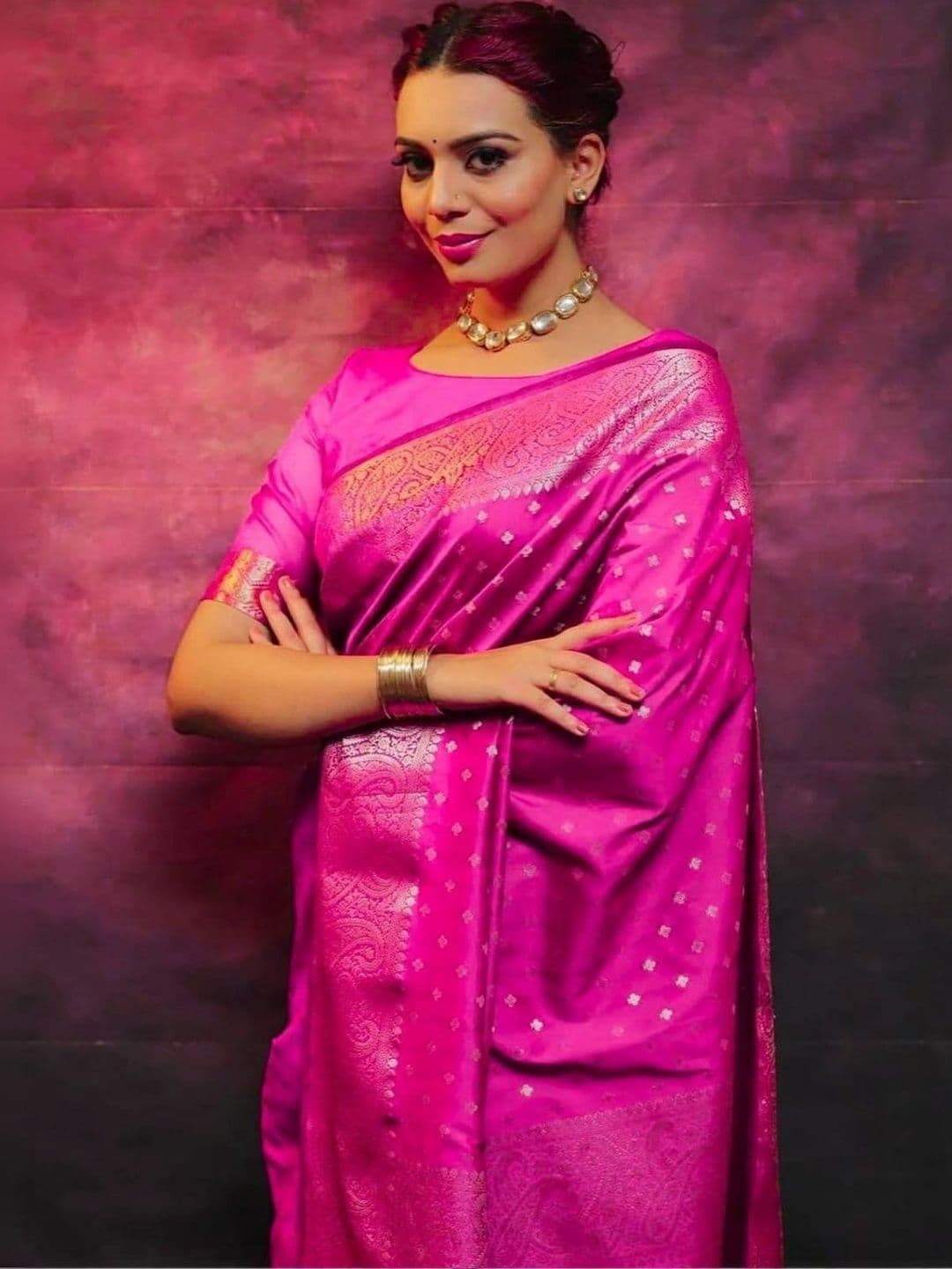 KALINI Paisley Women  Zari Silk Blend Heavy Work Kanjeevaram Saree thumbnail 3