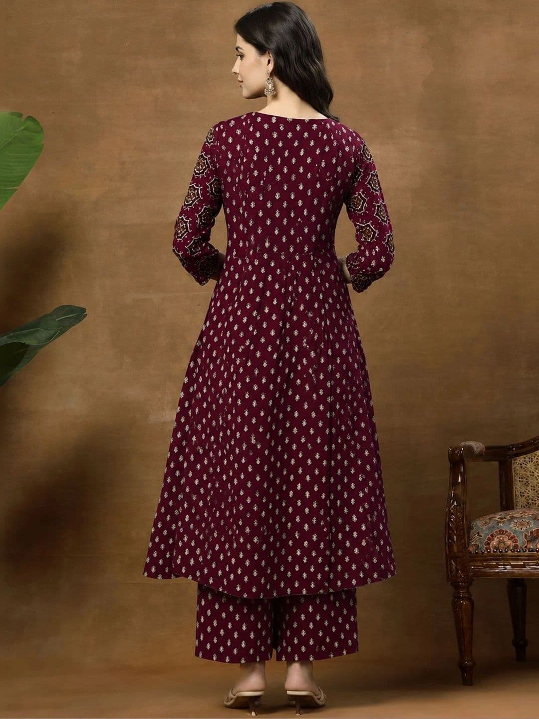 Sangria Women Ethnic Motifs Printed Regular Kurta with Trousers & With Dupatta thumbnail 6