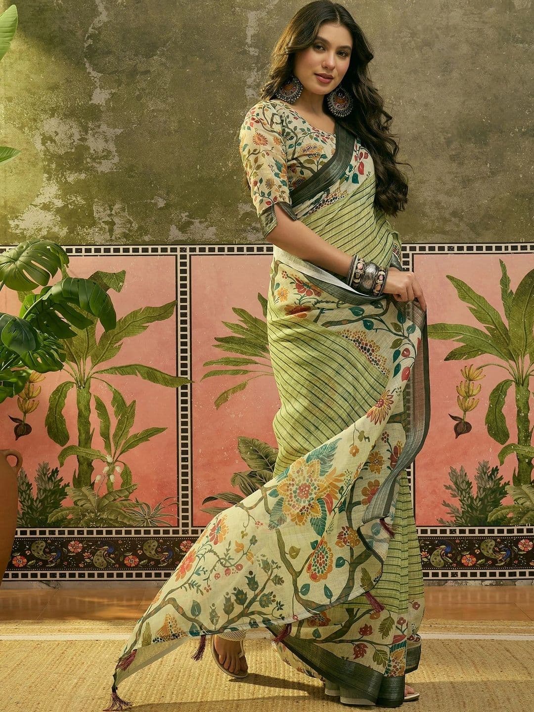 Suha Floral Saree thumbnail 7