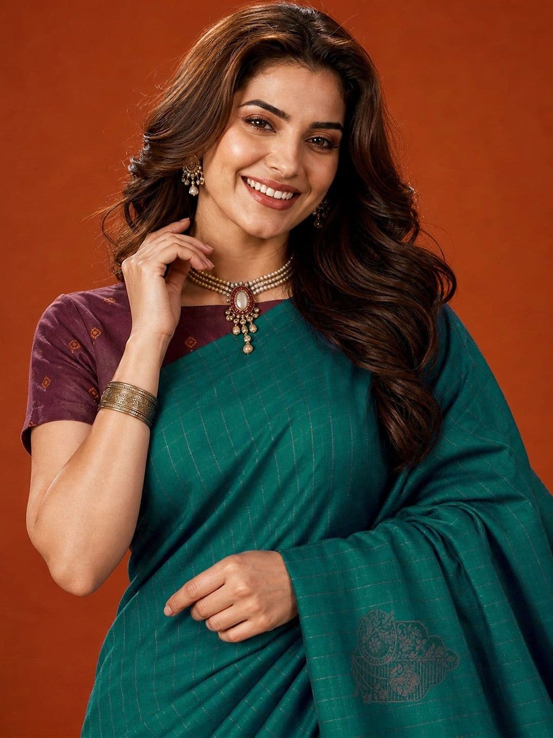 Suha Zari Silk Blend Saree thumbnail 4