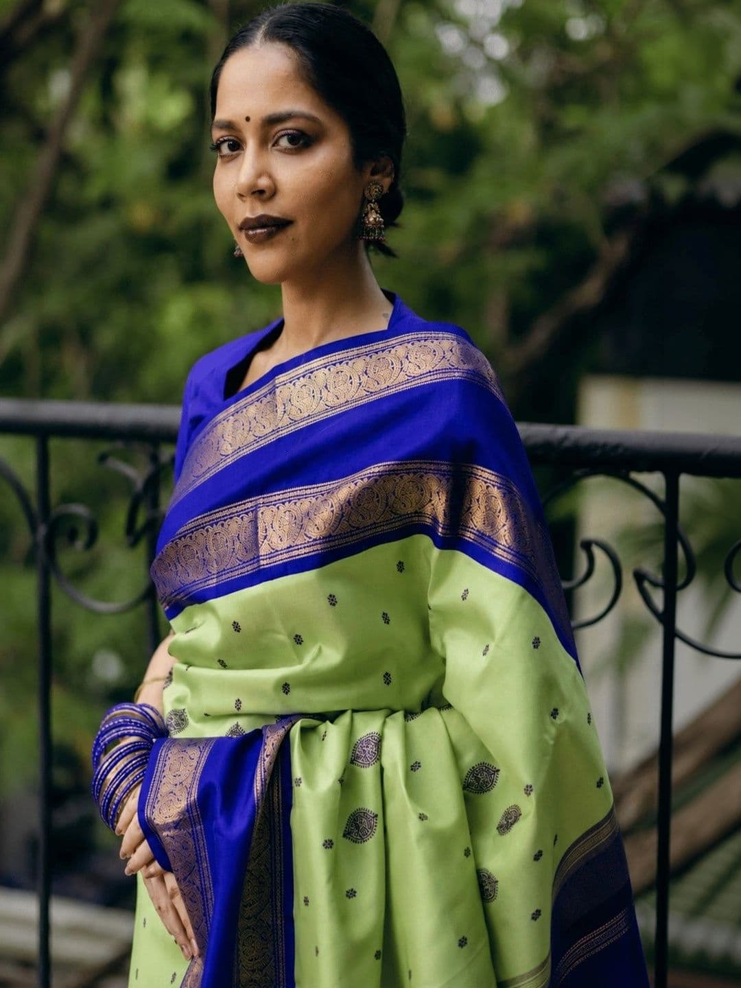 KALINI Woven Design Zari Silk Blend Heavy Work Kanjeevaram Saree thumbnail 4