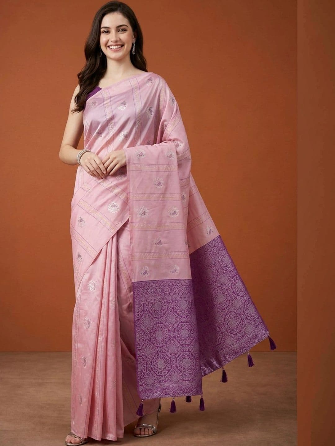 Suha Woven Design Zari Silk Blend Saree thumbnail 4
