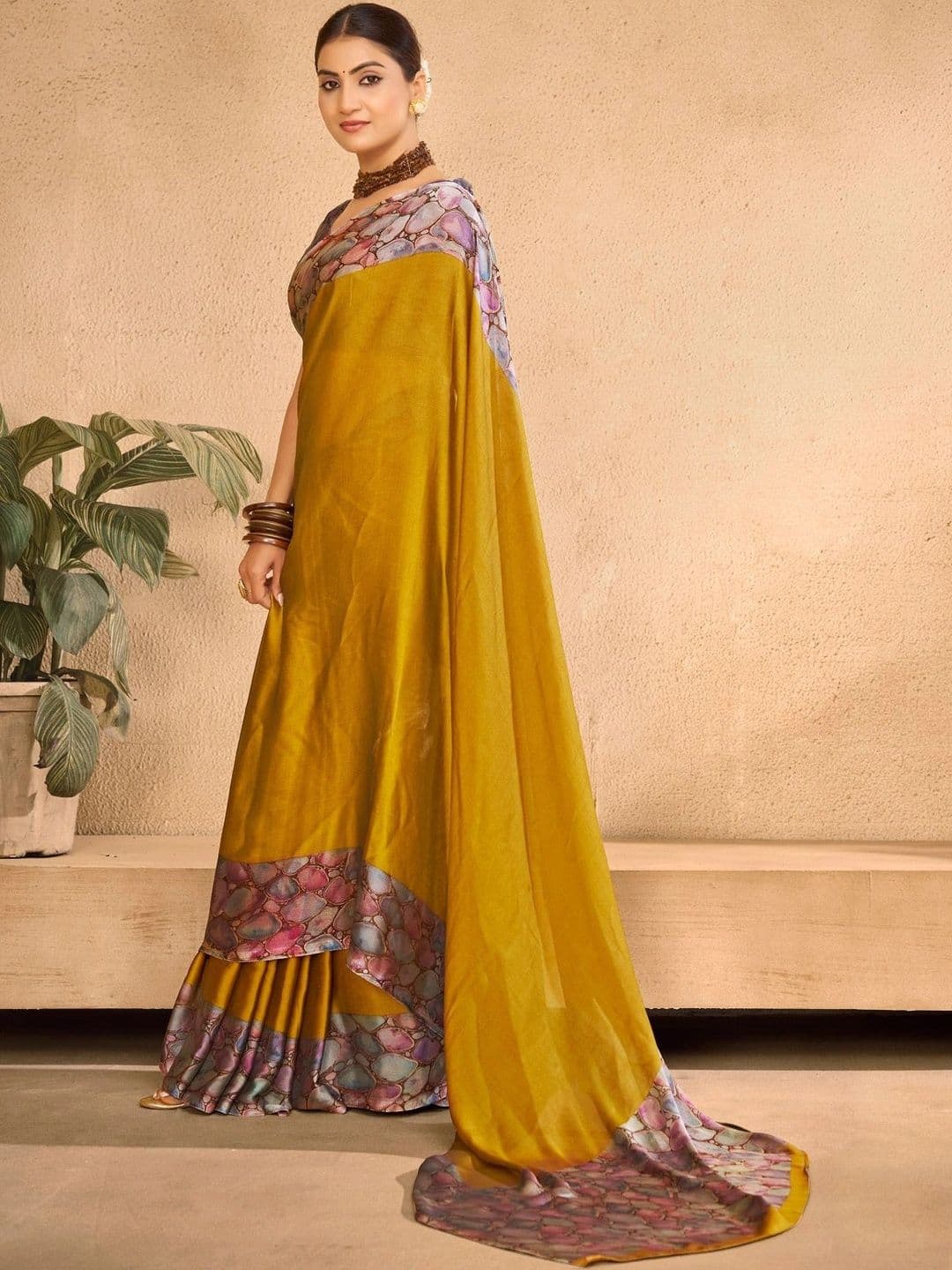 Vipul Pure Chiffon Designer Saree thumbnail 4