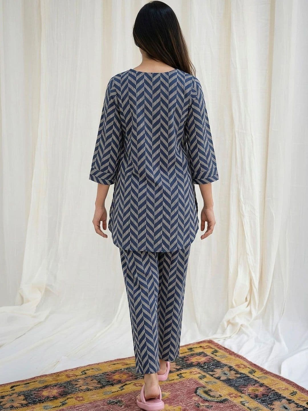 Meena Bazaar Women Printed Regular Kurta with Trousers thumbnail 2