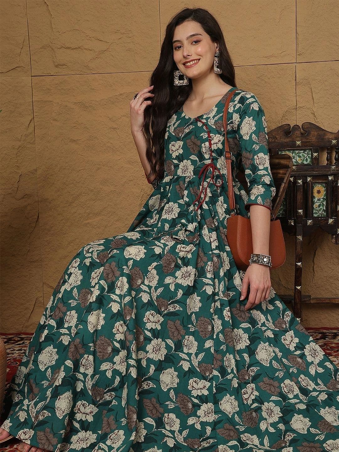 Sangria Women Floral Printed Floral Anarkali Kurta thumbnail 5