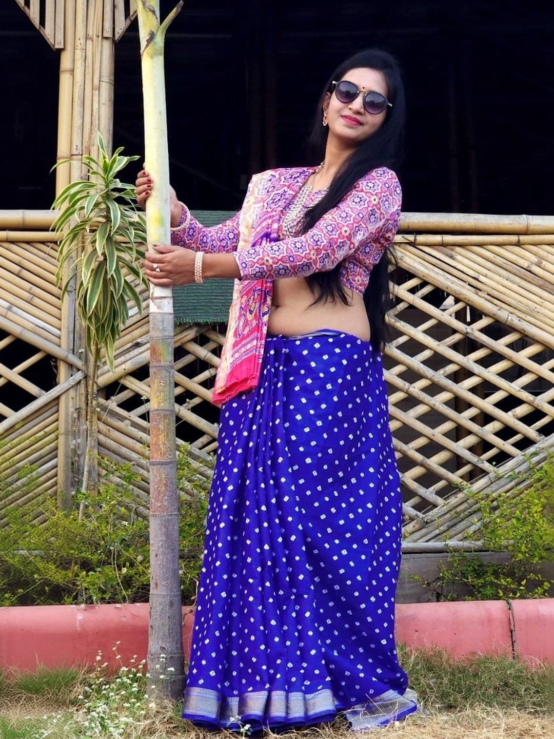 BARATHEON Bandhani Pure Cotton Saree thumbnail 2